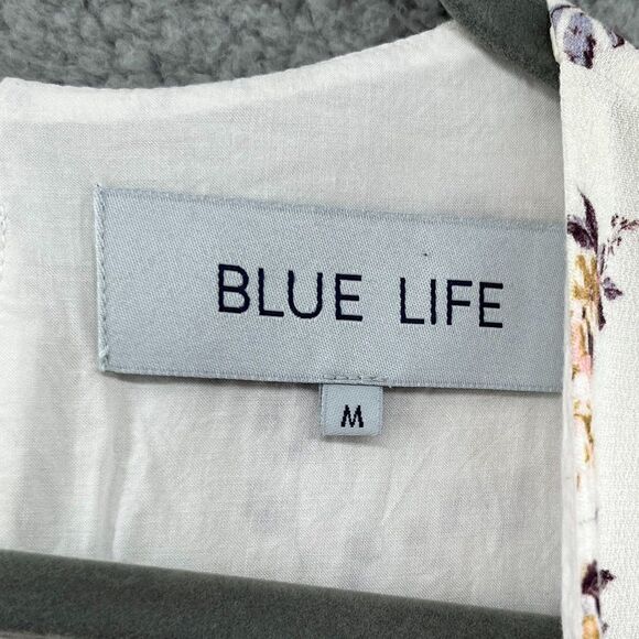 Blue Life Floral Romper Size Medium - Picture 13 of 13